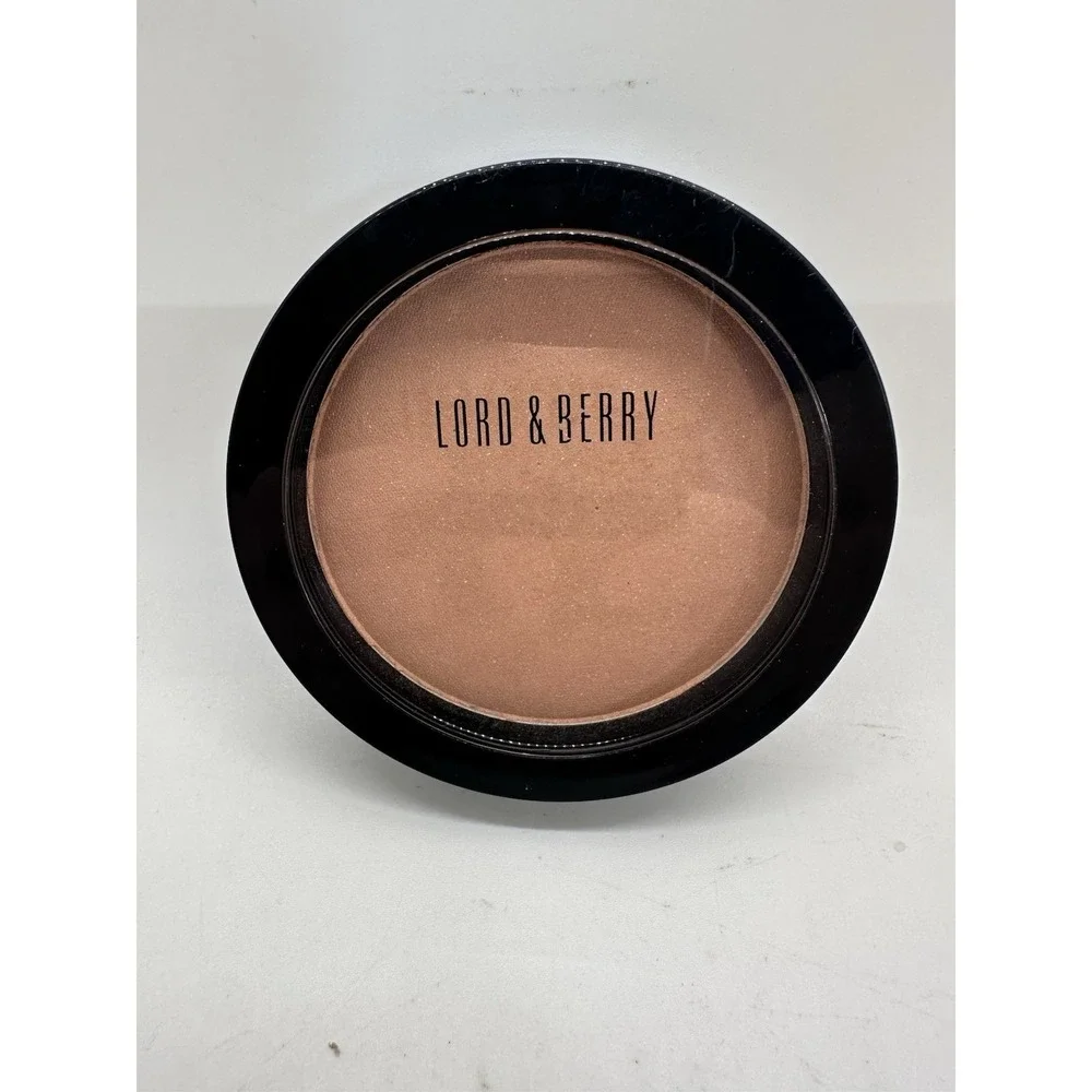 Lord & Berry Toffee #8904 Powder Bronzer Compact‎ Made in Italy